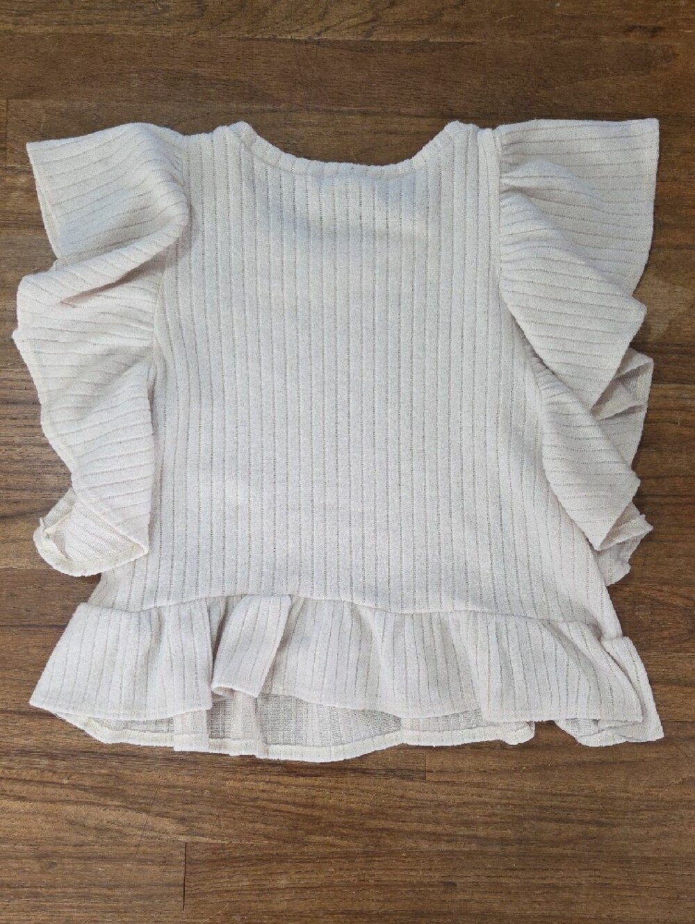entro Ruffle Sleeve Ribbed Tee - Picture 7 of 7